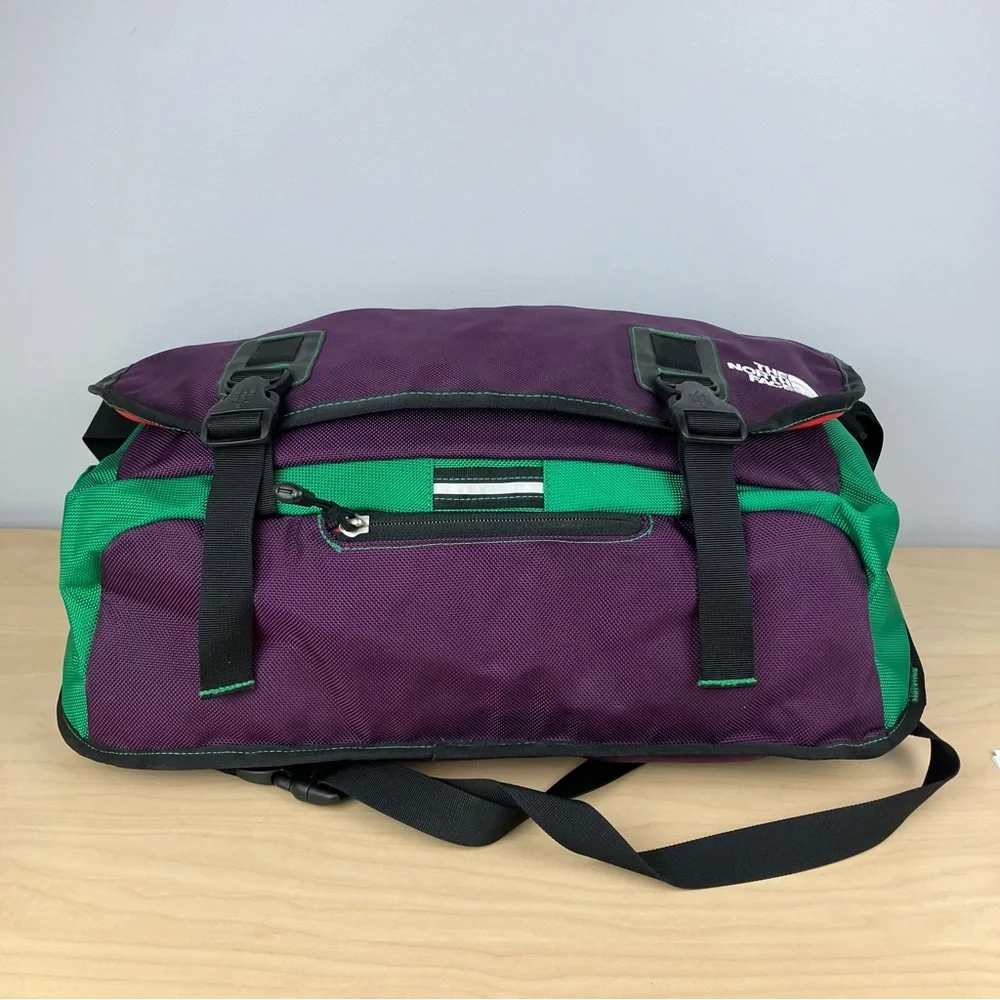 The North Face Khumbu Climbing School Laptop Messenger Bag Purple & Green